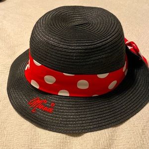 Disney Minnie embroidered hat with bow
